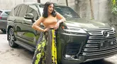 Melalui akun Instagram, Tasya Farasya tampak memamerkan mobil barunya. Mobil tersebut juga diketahui merupakan mobil impian Tasya Farasya sejak lama (Liputan6.com/IG/@tasyafarasya)