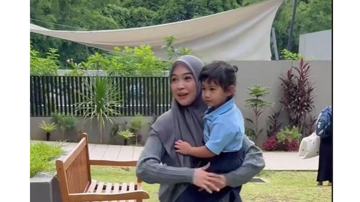 Ria Ricis Bongkar Momen Lucu saat Bangunkan Moana Sahur, Begini Reaksi Sang Anak