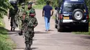 Anggota satuan tugas khusus kepolisian terlihat di luar Penjara Mahara, pinggiran Kolombo, Sri Lanka, 30 November 2020. Jumlah korban tewas dalam percobaan kabur dari penjara dengan keamanan maksimum di Mahara itu bertambah menjadi delapan orang, sementara 45 lainnya luka-luka. (Xinhua/Ajith Perera)