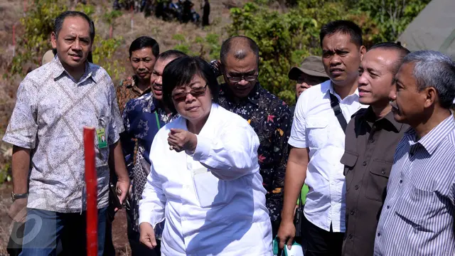 20151125-Menteri Siti Tinjau Lokasi HMPI di Kalimantan