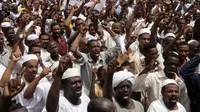 Aksi unjuk rasa disertai kekerasan dilaporkan kian meluas di Sudan (AFP/Ebrahim Ahmad)