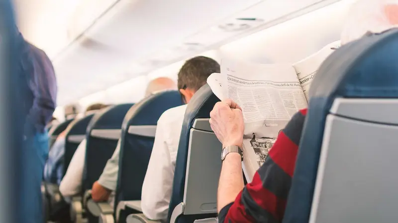 7 Masalah yang Pasti Kamu Temui saat Naik Pesawat Terbang