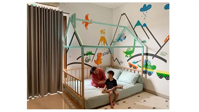 7 Potret Rumah Tya Ariestya yang Akan Dijual, Minimalis Berkonsep Townhouse