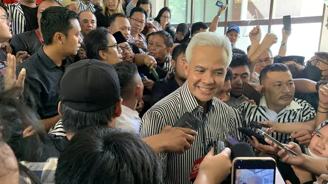 <p>Ganjar Pranowo menghadiri acara silahturahmi 1 Muharam 1445 H Relawan Pendukung Ganjar, yang digelar di GSG Senayan, Rabu (19/5/2023). (Foto:Liputan6/Delvira Hutabarat)</p>
