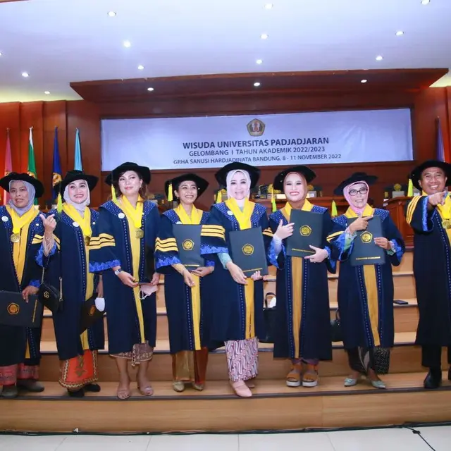 6 Potret Wisuda S3 Atalia Praratya Istri Ridwan Kamil, Raih IPK Sempurna