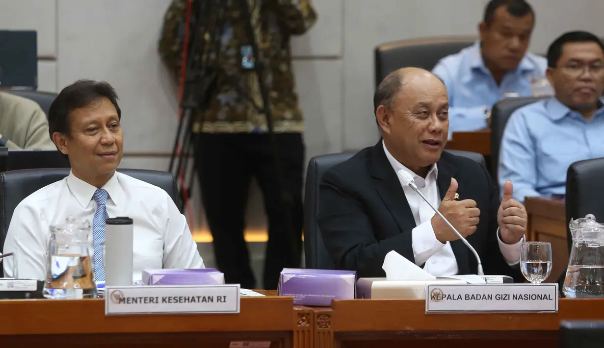 Saat raker, Dadan Hidayana juga membenarkan adanya beberapa Satuan Penyedia Program Gizi (SPPG) yang tidak menerapkan standar operasional prosedur (SOP) saat mempersiapkan menu Makan Bergizi Gratis (MBG), salah satunya terkait waktu memasak dan bahan baku yang digunakan. (merdeka.com/Arie Basuki)