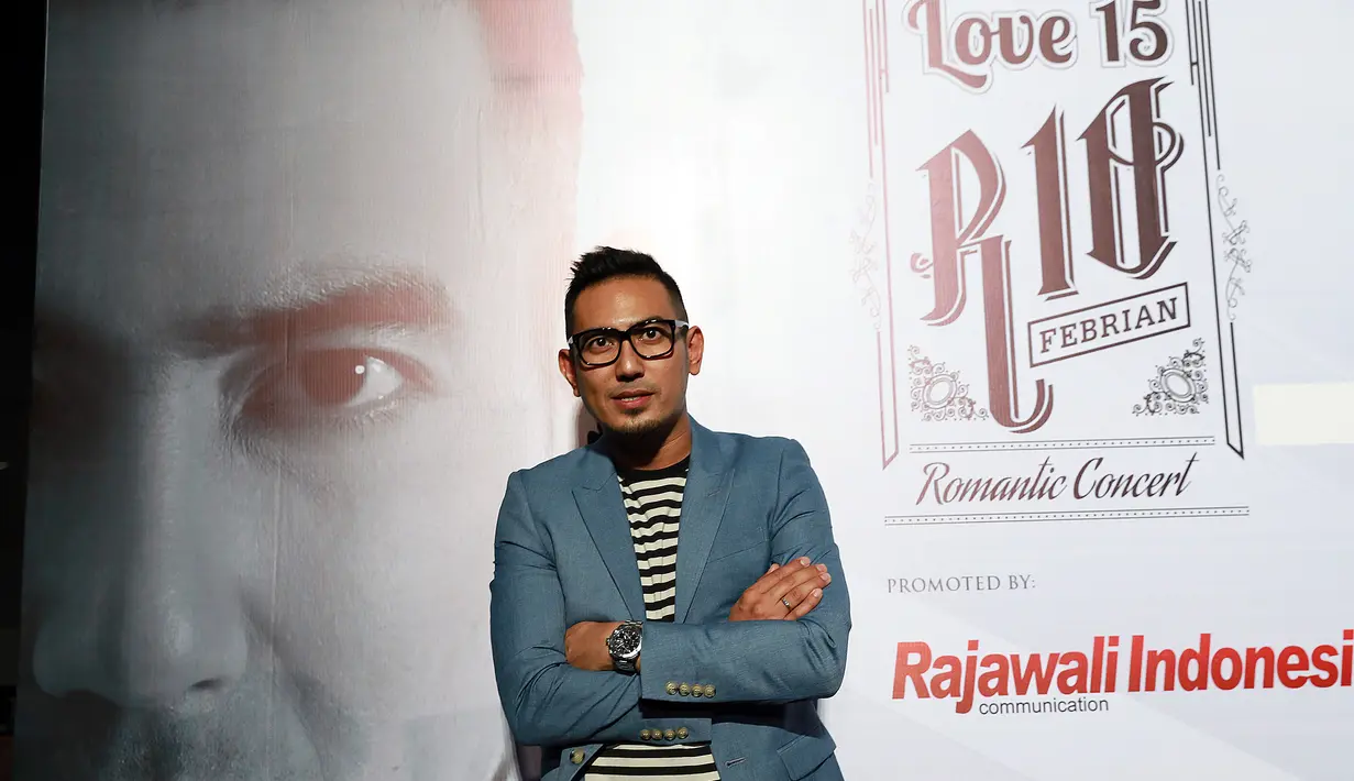 Dalam konser yang bertajuk ‘Love 15 Rio Febrian: Romantic Concert’ ini Rio menampilkan lagu-lagu hits dari 6 album studio yang telah dirilisnya. (Wimbarsana/Bintang.com)