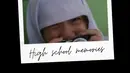 Dulunya, Ipeh dikenal sebagai sahabat Entong yang kerap membantu dalam berbagai masalah. Parasnya yang imut sekaligus cantik tersebut menjadi favorit. Terlebih saat mengenakan hijab di kala SMA ini. (Liputan6.com/IG/@rncynth).