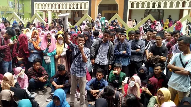 Demonstrasi di Kampus IAIN Sultan Amai
