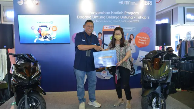 BRI Bagi Hadiah Undian Promo di Pasar Tanah Abang