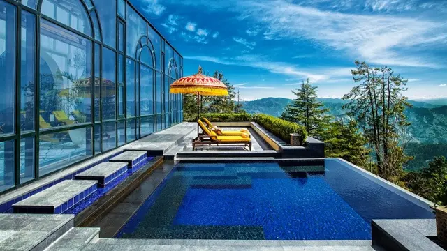 Menjajal 6 Penginapan di Puncak Gunung Tertinggi, Seperti Apa?