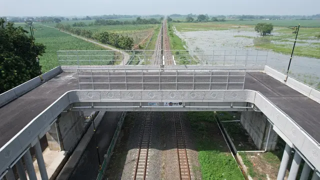 pembangunan Flyover Krian dan Kedinding untuk mendukung operasional Jalur Ganda Mojokerto-Sepanjang (Sidoarjo) di Jawa Timur. (Kemenhub)