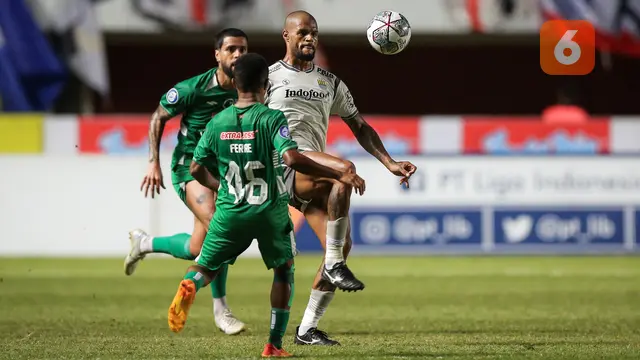 Foto: David da Silva Unjuk Gigi, Persib Bandung Menang Lagi di BRI Liga 1