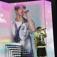 Cha Eun Woo Kenakan Kemaja Wajah Perempuan Mirip Tasya Farasya, credit: @eunwo.o_c