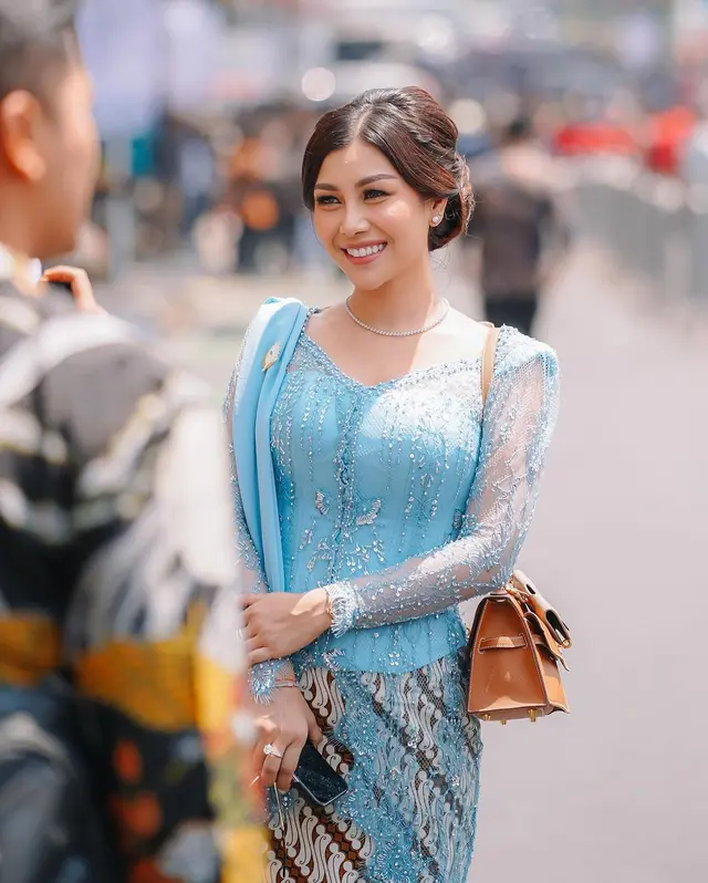 Rumah tangganya kandas, 5 seleb ini bakal lewati Lebaran 2025 perdana tanpa pasangan