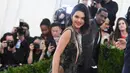 Kendall Jenner dan ASAP Rocky sering tersiar dengan kemesraannya. Bahkan sejak lama keduanya dikabarkan memiliki hubungan spesial. Namun sampai saat ini baik Kendall maupun ASAP belum mengkonfirmasi apapun. (AFP/Bintang.com)