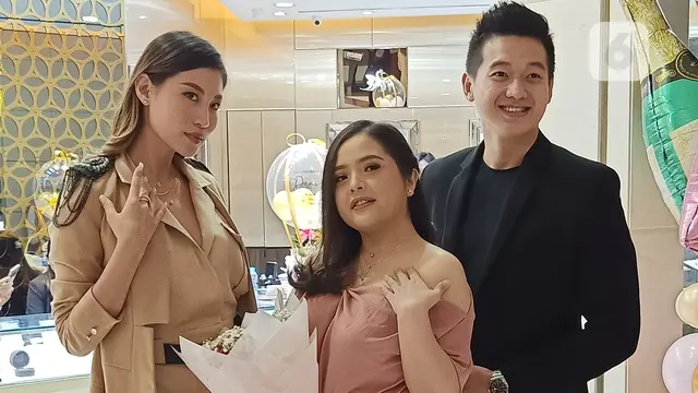 Koleksi Berlian Tasya Kamila
