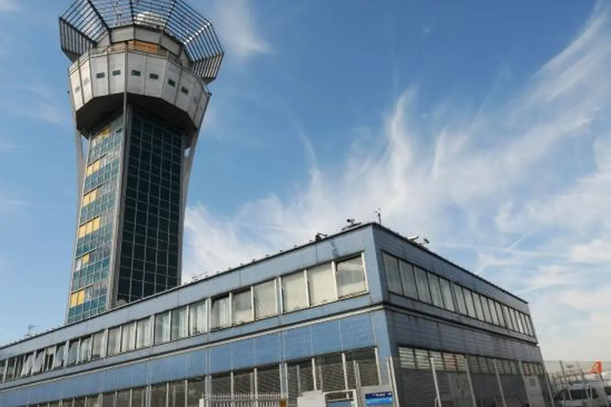 Terjadi penembakan di Bandara Orly di Paris 