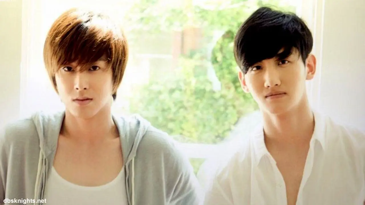 tvxq-showbiz-130308b.jpg