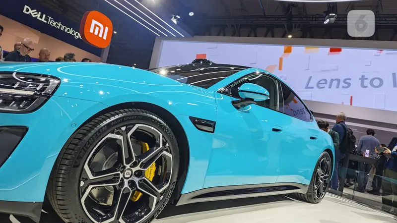 Xiaomi pamer mobil listrik Xiaomi SU7 di MWC 2024. Liputan6.com/Iskandar