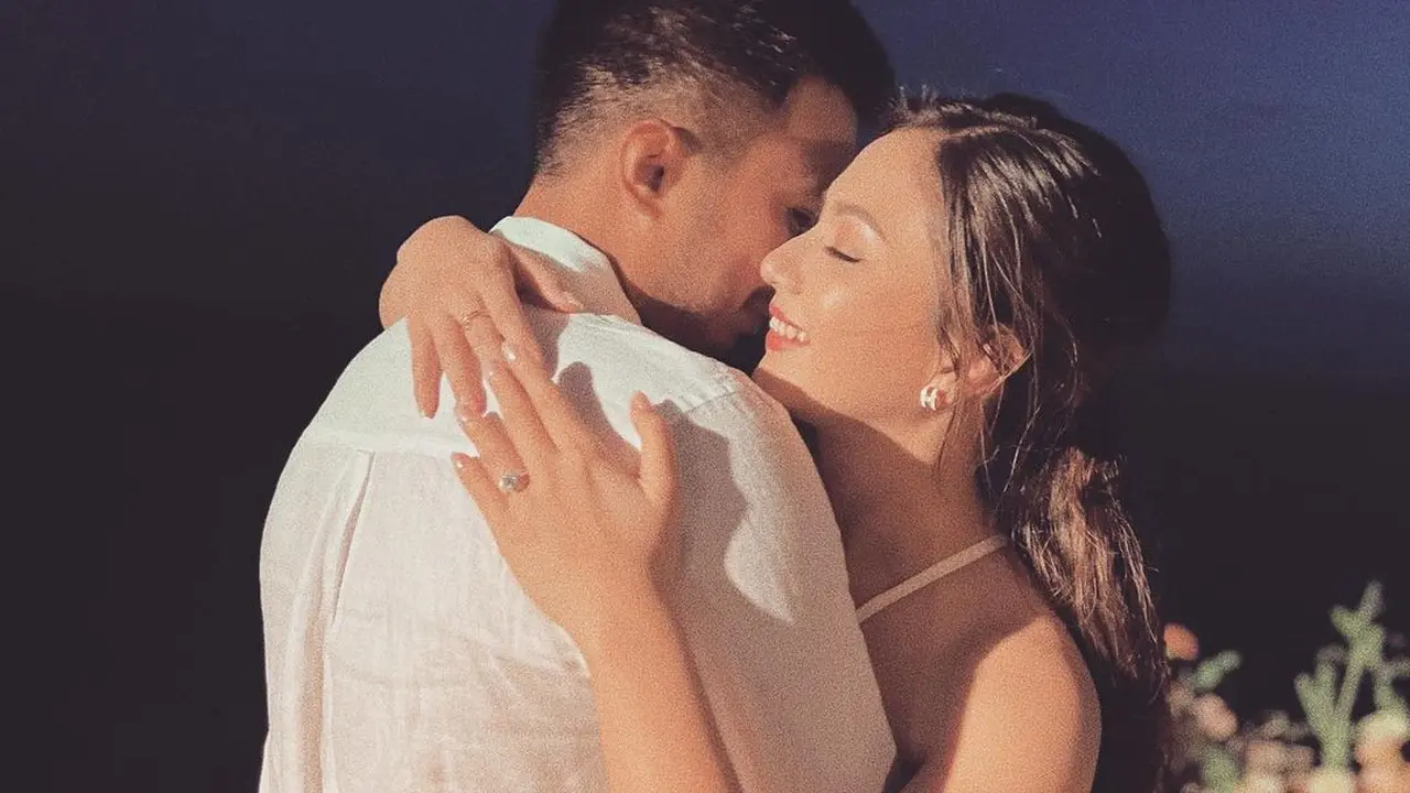 8 Momen Jessica Mila saat Dilamar Yakup Hasibuan, Romantis Banget