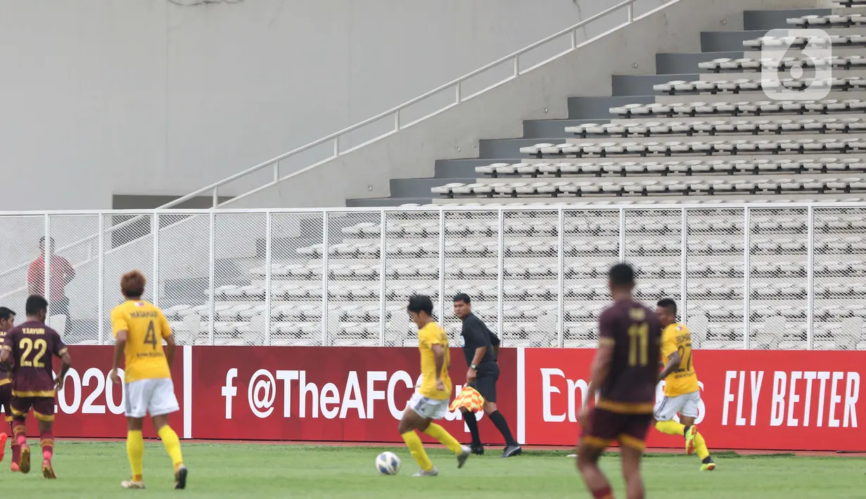 Suasana Stadion Madya Gelora Bung Karno saat laga kualifikasi Grup H Piala AFC 2020 antara PSM Makassar melawan Kaya FC-Iloilo, Jakarta, Selasa (10/3/2020). Pertandingan dilaksanakan tanpa dihadiri penonton sebagai antisipasi penyebaran virus Corona COVID 19. (Liputan6.com/Helmi Fithriansyah)