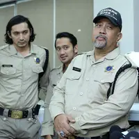 Film Warkop DKI Reborn Part 1 dibintangi oleh Abimana Aryasatya, Vino G Bastian, dan Tora Sudiro. Mereka bertiga memerankan Dono, Kasino dan Indro dalam Warkop DKI. (Deki Prayoga/Bintang.com)