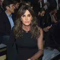 "Kamu (Caitlyn Jenner ) penghinaan bagi kaum transgender , kamu menghina kaum wanita," Sang demonstran menuntut kehidupan Caitlyn yang sama sekali bukan sosok pahlawan bagi mereka. (AFP/Bintang.com)