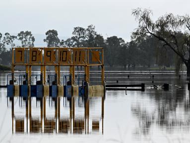 Kondisi ketinggian air di sepanjang Sungai Hunter, pinggiran kota Newcastle, Australia pada 23 Mei 2025. (Saeed KHAN/AFP)
