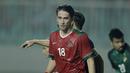 Bek Timnas Indonesia, Gavin Kwan, saat melawan Thailand pada laga persahabatan di Stadion Pakansari, Bogor, Minggu, (03/6/2018). Indonesia bermain imbang 0-0 dengan Thailand. (Bola.com/M Iqbal Ichsan)
