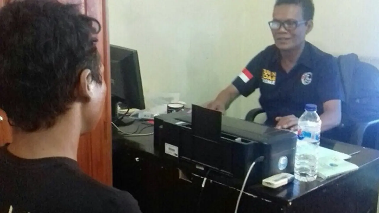 Lolos Transaksi di Halaman Masjid, Kurir Sabu Tertangkap Saat Pesta Narkoba