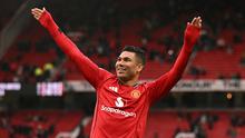 Meski menjadi pemain penting di Manchester United musim 2025-26, Casemiro akan meninggalkan Old Trafford saat kontraknya habis. MLS akn menjadi opsi potensial bagi gelandang Brasil ini. Kehidupan dan gaya bermain di Amerika menjadi daya tarik tambahan bagi Casemiro.(AFP/Oli Scarff)