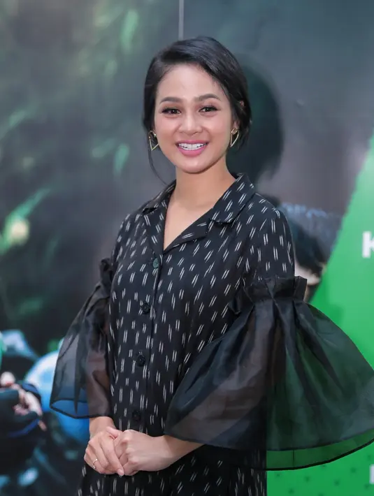 Selain itu, Andien yang tak perlu pikir dua kali untuk ikut andil di dalamnya lantaran ia merasa konsep yang diusungnya itu sangan bagus. Bahkan, Andien merasa merinding saat melihat videonya. (Adrian Putra/Bintang.com)