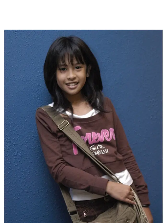 Genap Berusia 25 Tahun, Ini 7 Potret Lawas Maudy Ayunda
