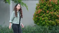 Saksikan Sinetron Cinta Sedalam Rindu Episode Jumat 31 Oktober Pukul 20.05 WIB di SCTV, Pertemuan Penuh Emosi di Makam
