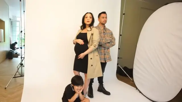 6 Potret Maternity Shoot Nagita Slavina di Kehamilan Kedua, Mesra Bareng Raffi Ahmad