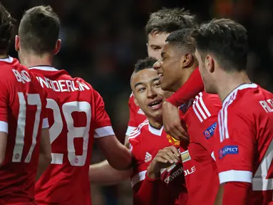  Manchester United menjadi salah satu yang lolos ke babak 16 besar setelah mengalahkan FC Midtjylland 5-1. (Reuters / Russell Cheyne)