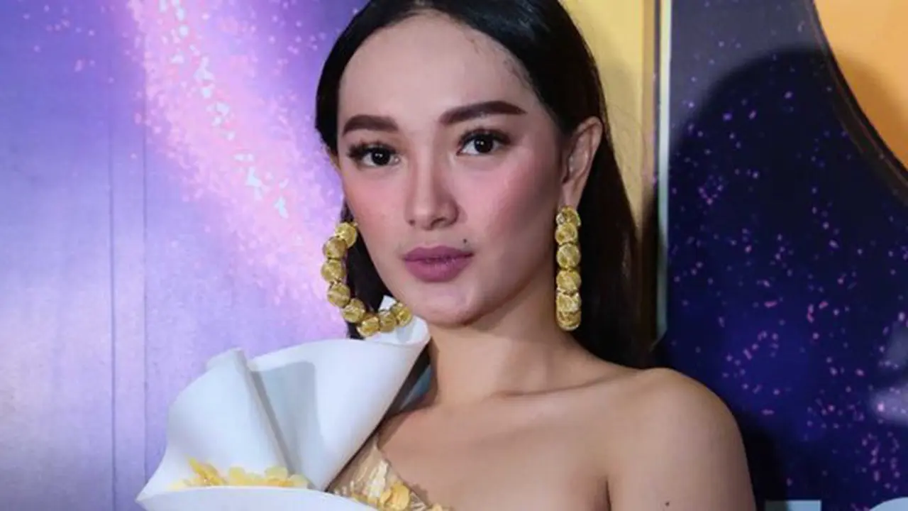 Zaskia Gotik punya tips agar tetap fresh meski sedang lelah/copyright: KapanLagi.com