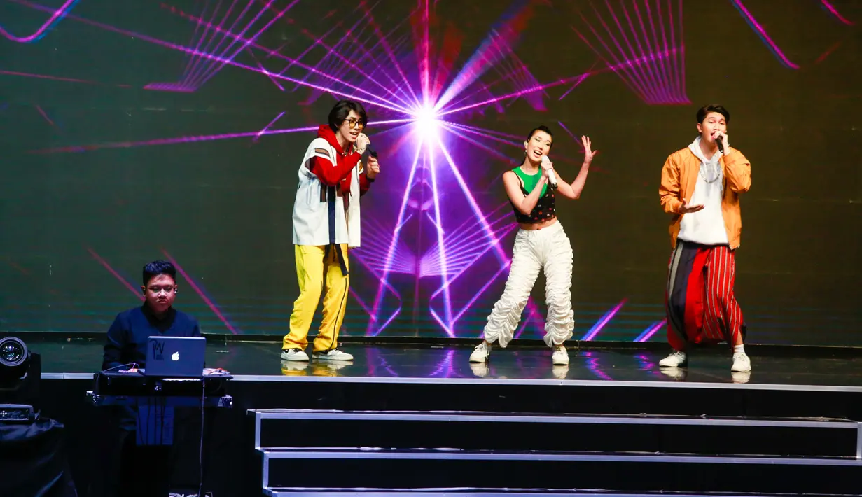 Konser UN1VERSARY: The Show UN1TY [Foto/Bambang E. Ros]