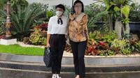 Menteri Luar Negeri, Retno Marsudi, bersama Menteri Keuangan Sri Mulyani. (dok. Instagram @retno_marsudi/https://www.instagram.com/p/CKlWtQJg_Zt/)