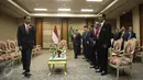 Presiden Joko Widodo (Jokowi) saat menunggu kedatangan Menteri Luar Negeri Arab Saudi, Adel al-Jubeir dan rombongan di sela pertemuan KTT Luar Biasa OKI di Jakarta, Senin (7/2/2016). (Liputan6.com/Faizal Fanani)
