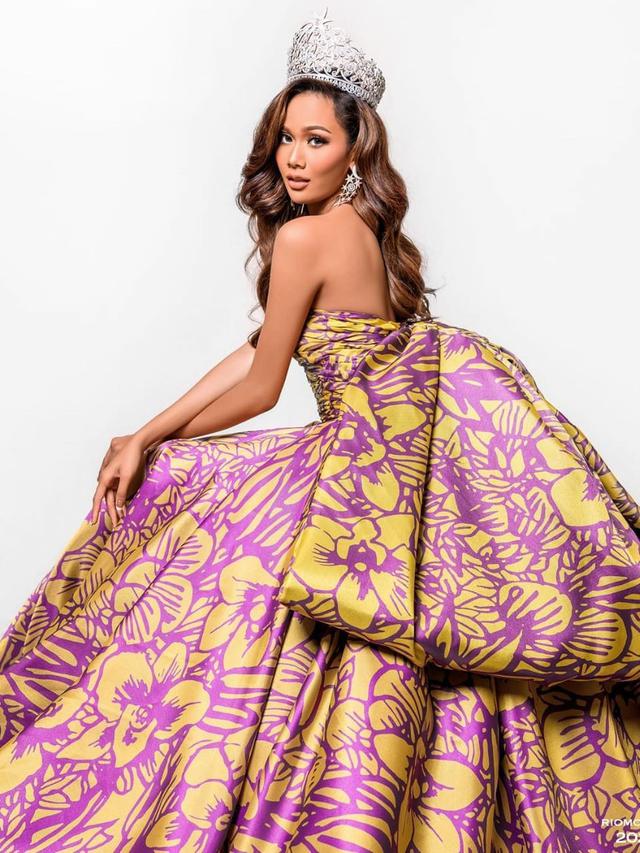 7 Pesona Kharisma Aura, Juara Miss Grand Indonesia 2020 yang Menawan