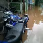 Banjir melanda di Permukiman Kampung Baru Blok C, RT 14 RW 17, Pondok Pinang, Jakarta Selatan. Ketinggian air 10 hingga 40 meter. (TMC Polda Metro Jaya)