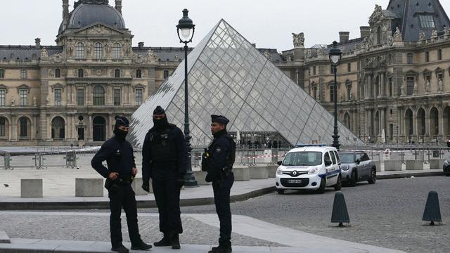 Polisi Prancis Gagalkan Dugaan Serangan Bom di Dekat Bank AS di Paris