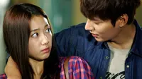 Lee Min Ho dan Park Shin Hye Saling Jatuh Cinta?