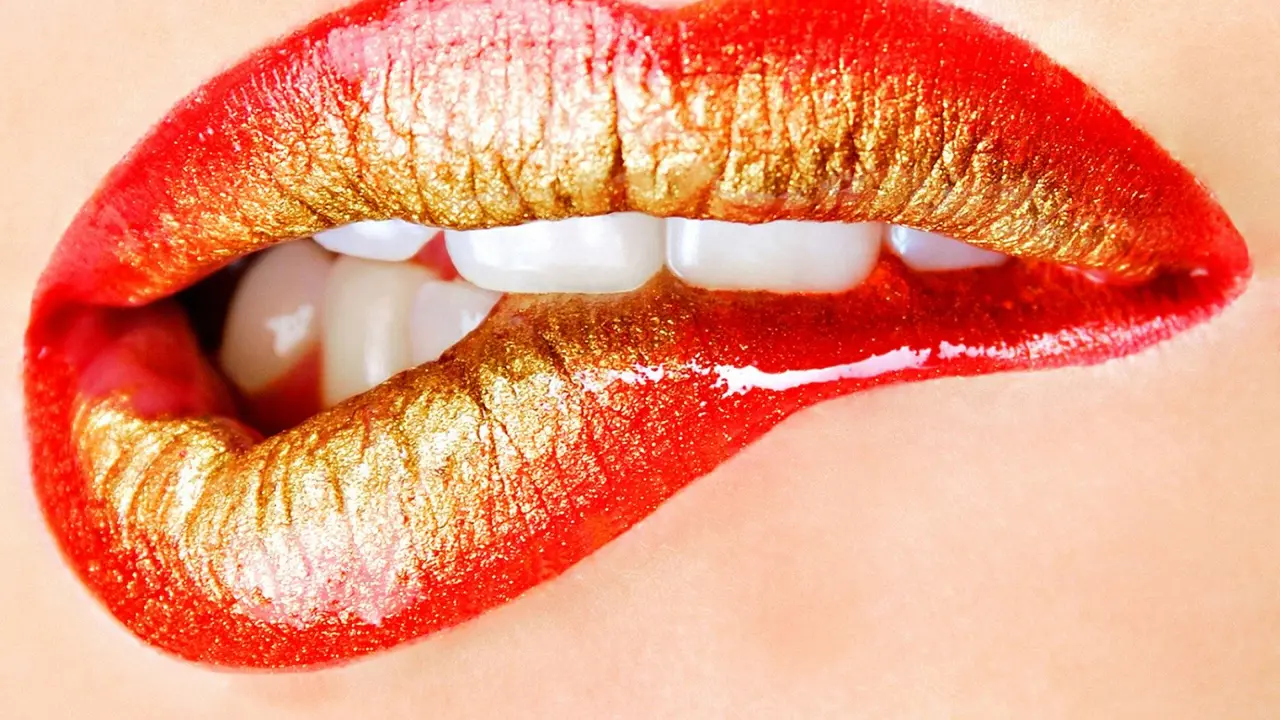 Sekarang Tidak Perlu Sulam Bibir untuk Memerahkan Bibir, Coba Ini!