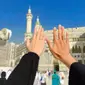 Akui Sudah Menikah di Makkah, Ini 6 Potret Mesra Beni Mulyana dan Istri (Sumber: Instagram/benimulyanasopian)