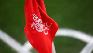 15 Bulan Tak Bermain, Gelandang Terlupakan Liverpool Ini Akhirnya Punya Jalan Keluar dari Anfield