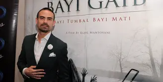 Ashraf Sinclair aktor asal Malaysia membintangi film yang digarap sutradara Rizal Mantovani. Bersama Rianti Cartwright membintangi film berjudul Bayi Gaib. (Adrian Putra/Bintang.com)