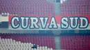 Bahkan, data resmi dari panitia menyebutkan, total jumlah penonton pada pertandingan antara Timnas Indonesia U-23 melawan Timnas Brunei Darussalam U-23 itu hanya mencapai 2.743 penonton. (Bola.com/M Iqbal Ichsan)
